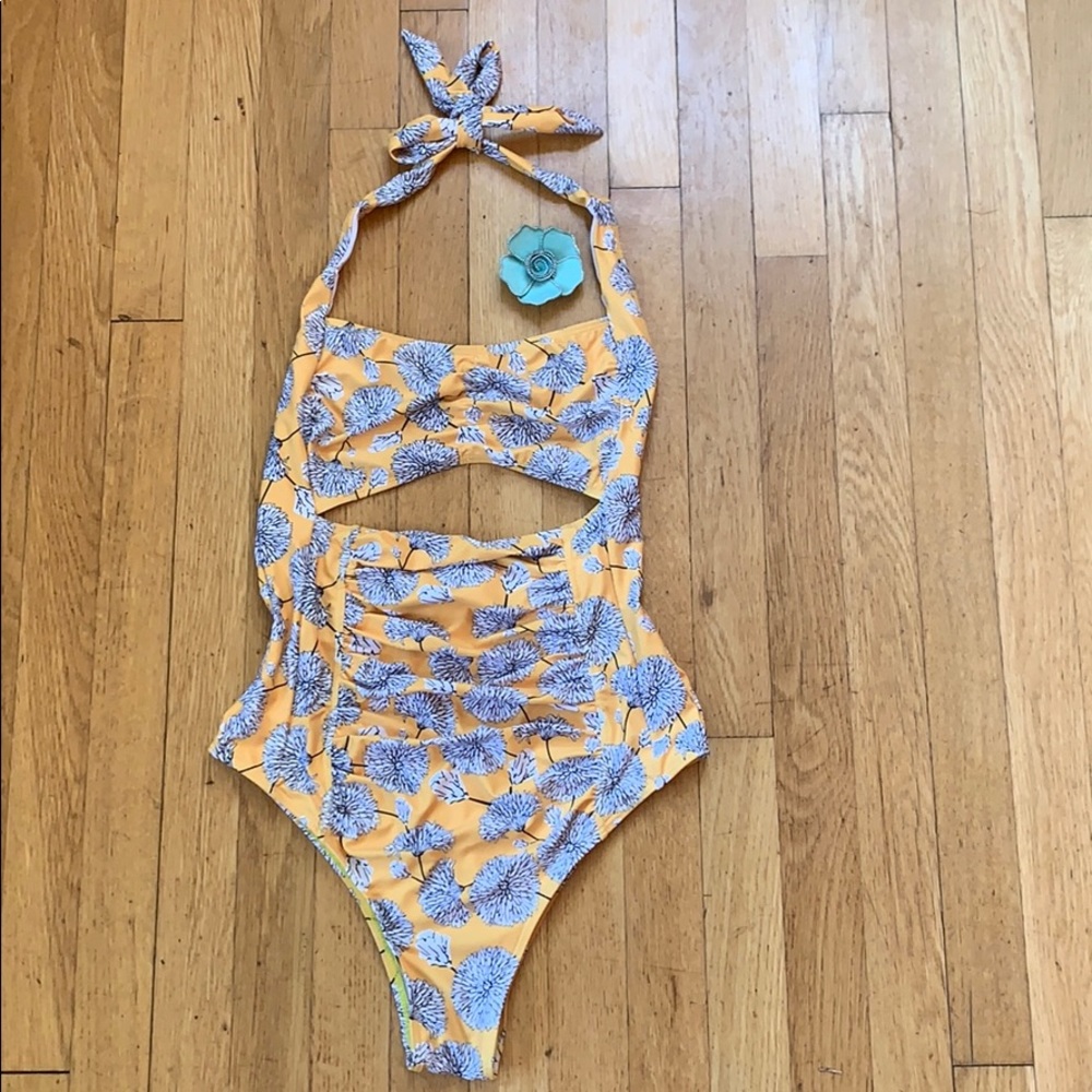 Cupshe Swimsuit One Piece with Peek-a-bo Belly